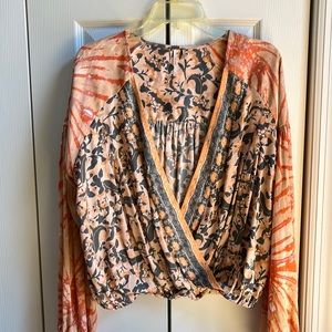 Size Large women’s top